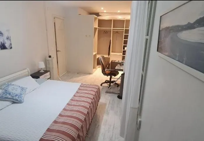 Séjour chez l'habitant Amplia Con Bano Privado A Pasos De La Playa, En Piso Compartido *