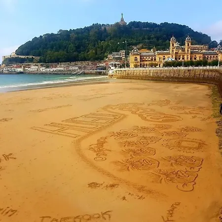 Amplia Con Bano Privado A Pasos De La Playa, En Piso Compartido Privatunterkunft *